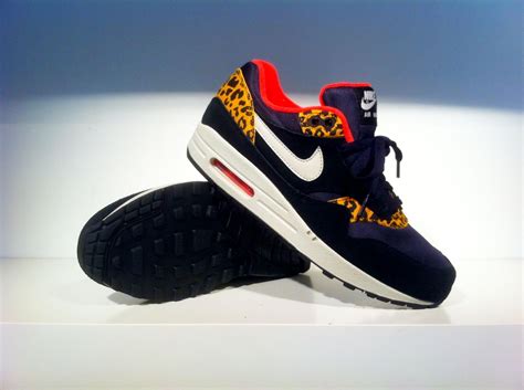 nike air max panterprint grijs|nike air max 1.